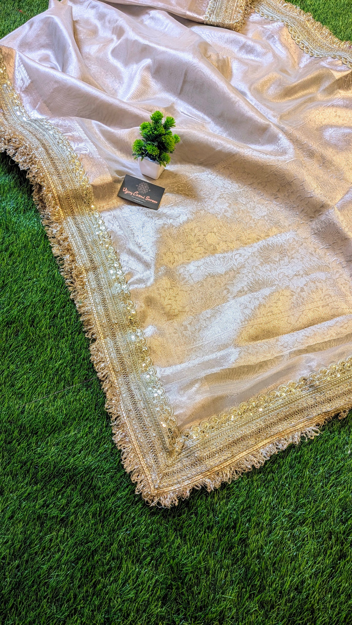 Viral Katan Tissue Silk Saree with Designer Lace Border – Celebrity-Inspired Elegance